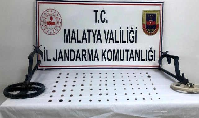 Evde tarihi eser operasyonu!