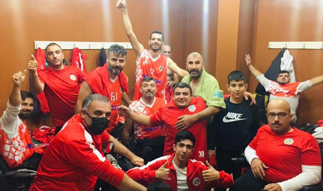Büyükşehir Basketbol Takımı galip