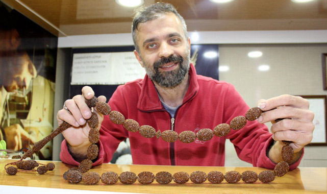 Dünyada eşi benzeri olmayan tesbihin fiyatı dudak uçuklattı