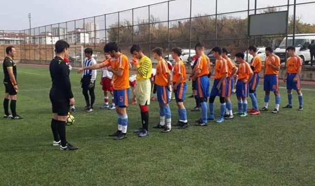 Gençler Ligi çekişmeli geçiyor
