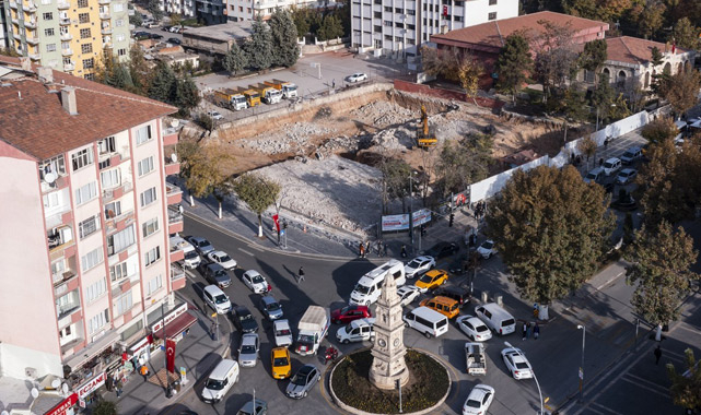 Gürkan: “2022 yılı Cumhuriyet Bayramı'nda meydan tamamlanacak”