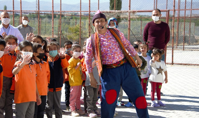 Kabareye bakanlık desteği geldi