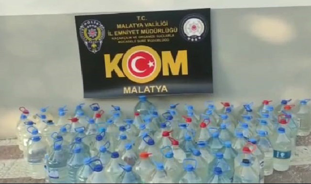 Malatya'da litrelerce sahte alkol ele geçirildi 