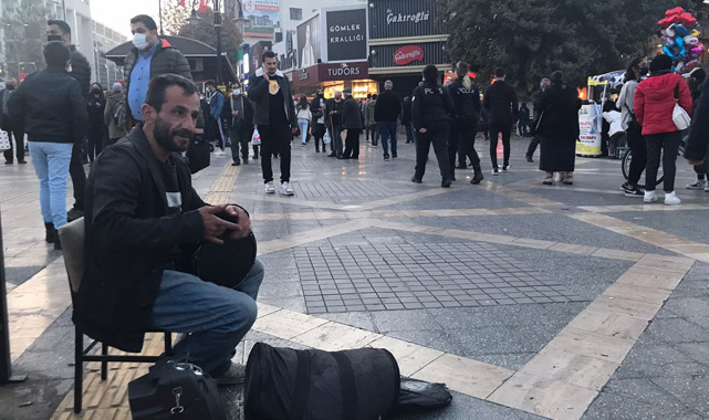 Malatya'nın sokak müzisyeni eğlendiriyor