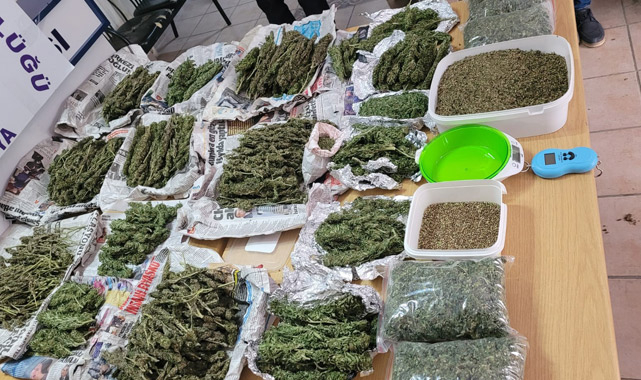 Polis uyuşturucu tacirini böyle yakaladı!