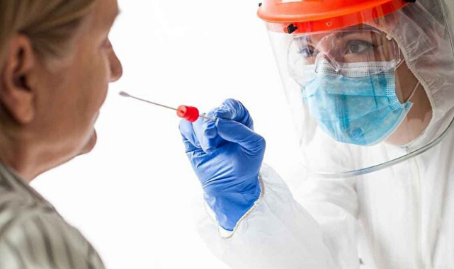 Test uyarısı: Neden bazı insanların PCR testleri negatif çıkıyor?