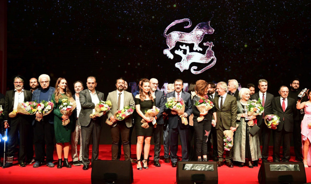 En iyi film "Çatlak" seçildi