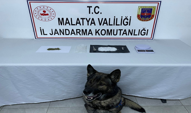 Ev değil sanki uyuşturucu imalathanesi!..