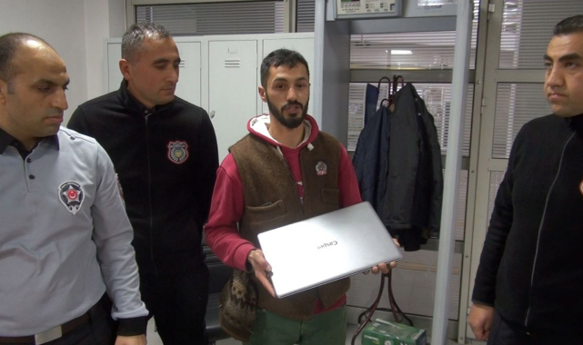 Güvenlik görevlisi yaptığı hareketle takdir topladı