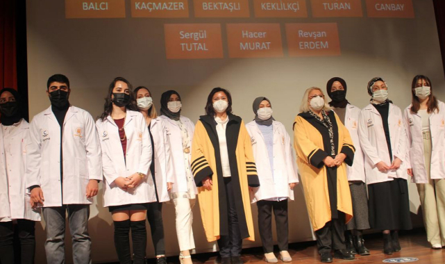 İNÜ'de öğrenciler beyaz önlüklerini giydiler