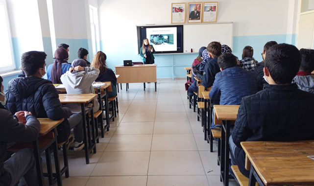 Kale’de "Medya Okuryazarlığı" semineri