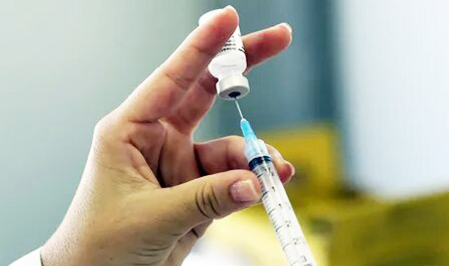 Aşısızlara test zorunluluğu kaldırıldı 