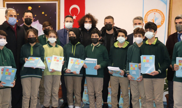 YMS'li Adem ve Sadık öğrencilerle buluştu