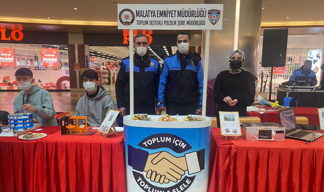 Kursiyerlerin robotik kodlama çalışmaları sergilendi