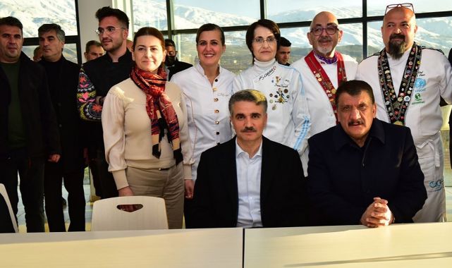 Kayısı Çiçeği Şenlikleri sona erdi: Malatya'da Gastronomi Bölümü açılması isteniyor!
