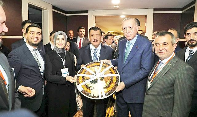 Erdoğan'a yatırımlar hakkında bilgiler aktardı!