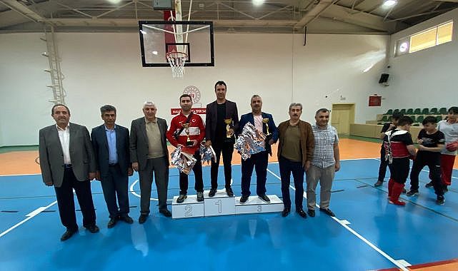 Turgut Özal kung fu şampiyonası