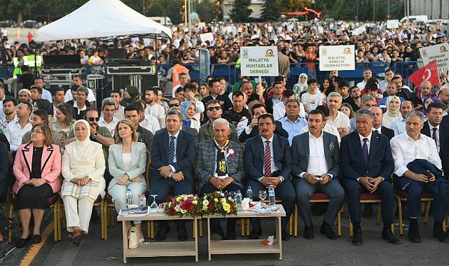 25. Kayısı Festivali renkli görüntüler ile başladı