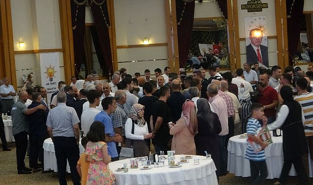 AK Parti'de bayramlaşma