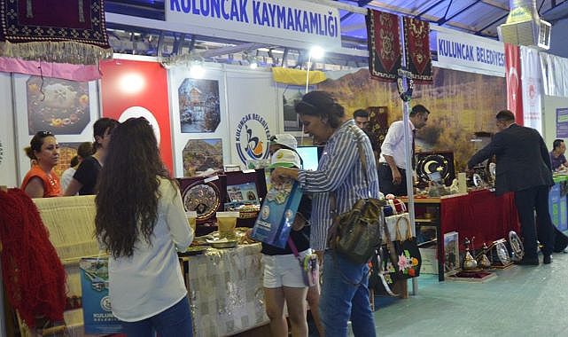 Kayısı Festivali Fuarına yoğun ilgi