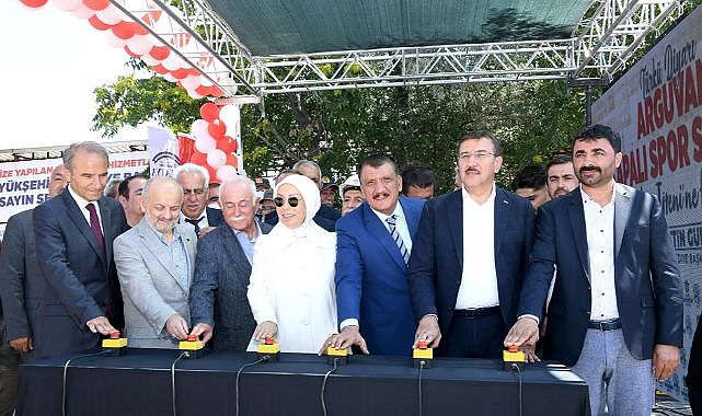 Arguvan'a 500 seyirci kapasiteli spor salonu!