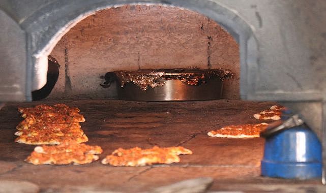 Ustaların kavurucu sıcakta mücadelesi!..