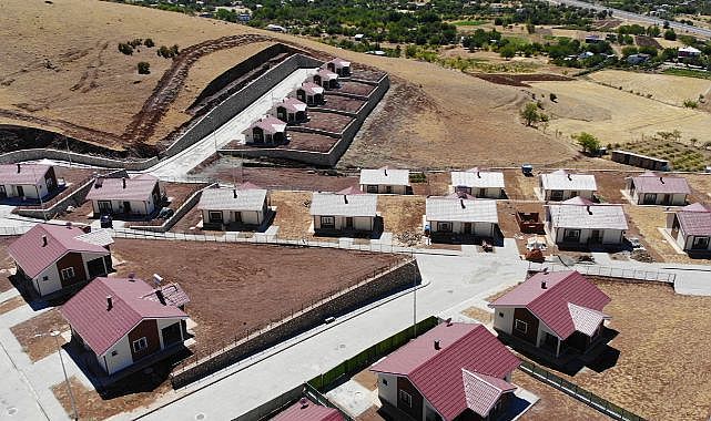 Deprem korkusu yaşamadan oturuyorlar