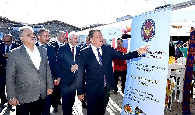 Gürkan, 30 ülkenin büyükelçisi ile bir arada!