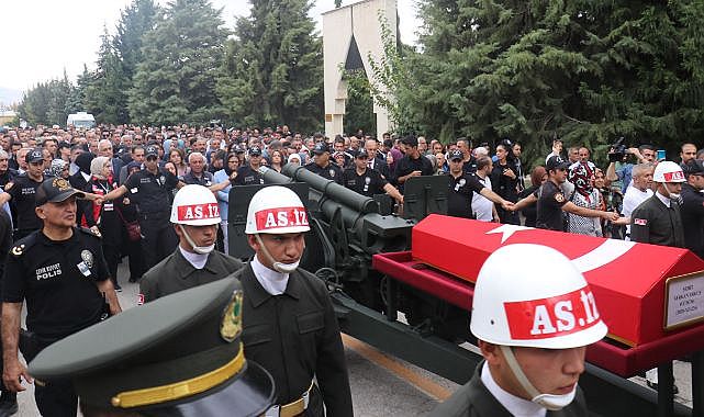 Piyade Üsteğmen Serkan Erkuş'u binler ebediyete uğurladı