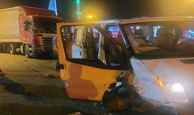 Bostanbaşı Mahallesi’ndeki kazada 4 yaralı!