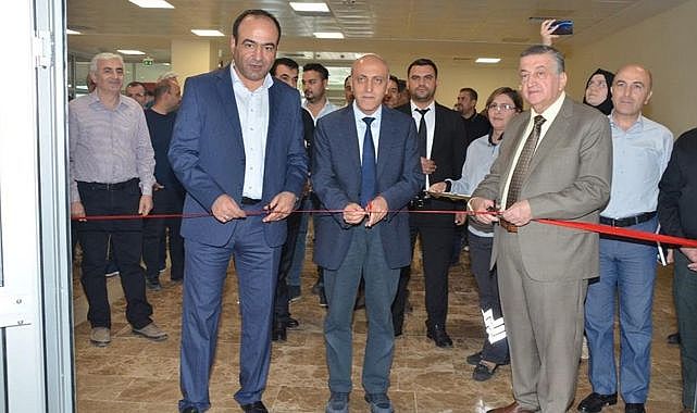 Sosyal amaçlı salon kurdele kesimi ile hizmette