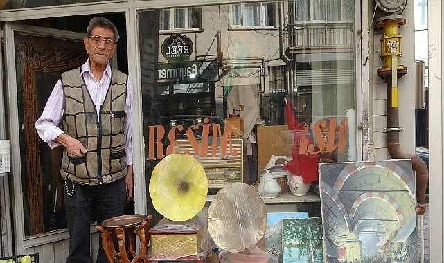 Tarih kokan dükkânda 70 yıl!..
