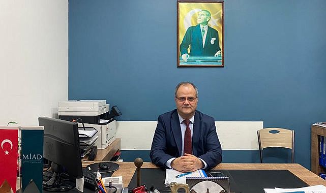 Alzheimer başucu kitabı çıktı!