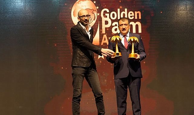 Başkan Gürkan'a iki ödül birden!