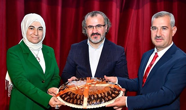 Bilinçli Aile ve Gençlerimiz seminerine ilgi!