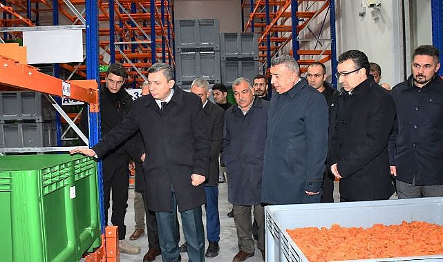 Vali Şahin Kuru Kayısı Lisanslı Deposunda!..