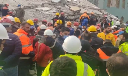 Biz 100 tane ceset çıkardık, Sen neredeydin? Başkanmış...
