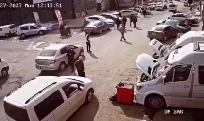 Depremin şiddeti kameralarda! Kaçacak yer aradılar