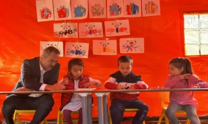 Bakan Özer: Hepsinin gözlerinde öğrenme arzusu var!