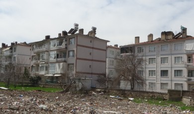 Binalarınızı kontrol etmek isteyen vasıfsızların eline düşmeyin!