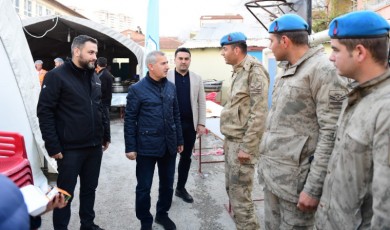 İftar çadırlarında Ramazanın paylaşma ve dayanışma ruhu yaşatılıyor!