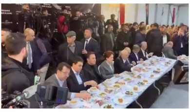 Ramazan ruhuna yakıştı mı bu? Yaşlı amcayı iftar sofrasından kovdular...