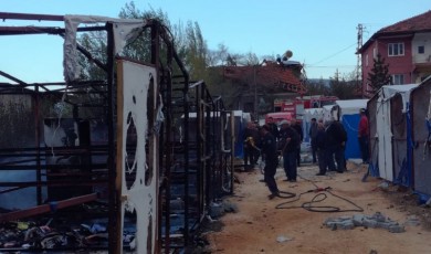 Malatya'da depremzedelerin kaldığı çadırda yangın çıktı! 1 bebek öldü