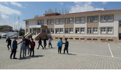 Malatya'da yüz yüze eğitim başladı! 425 olan öğrenci mevcudu 160'a düştü