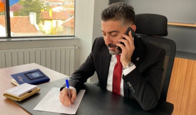 Namık Gören’den manidar sosyal medya paylaşımı! Gören, beden dili ile kime mesaj veriyor?