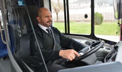 Otobüs şoförü yolcularına Ramazan ruhunu yaşattı!