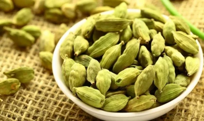 Alternatif tıbbın mucizesi: Mide ağrıları ve hazımsızlığı şıp diye kesecek! Günde 1 fincan…