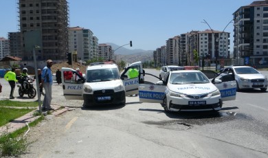Altın Kayısı bulvarı üzerinde feci kaza! Çok sayıda yaralı var