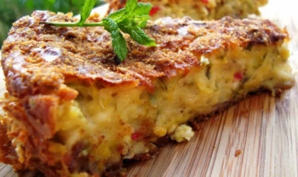 Çay saatine yakışır: Yufkasız Patatesli Börek Tarifi