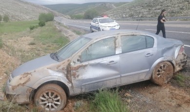 Kayseri Malatya karayolu Yazyurdu mevkiinde feci kaza
